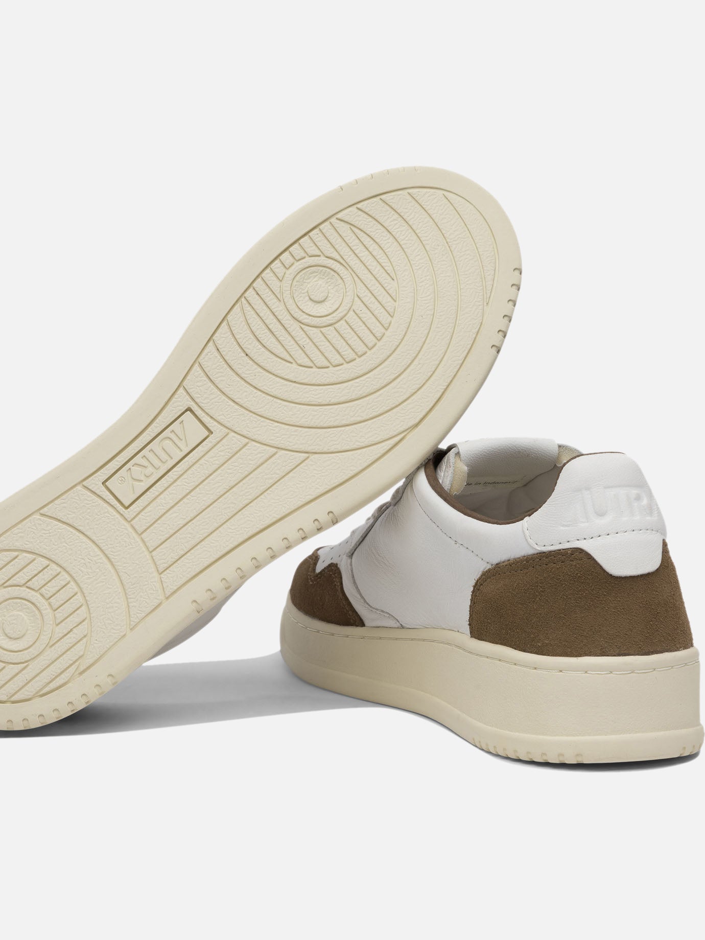 Autry "Medalist Low" sneakers White
