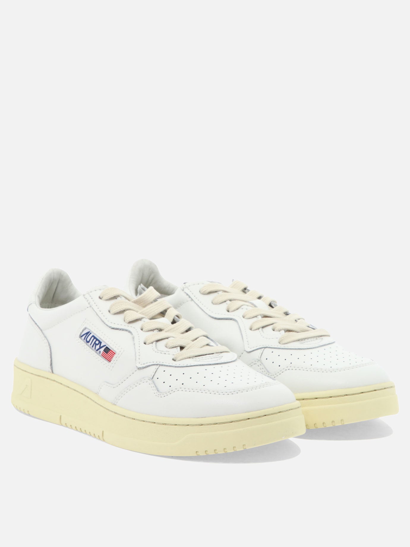 Autry "Medalist Low" sneakers White