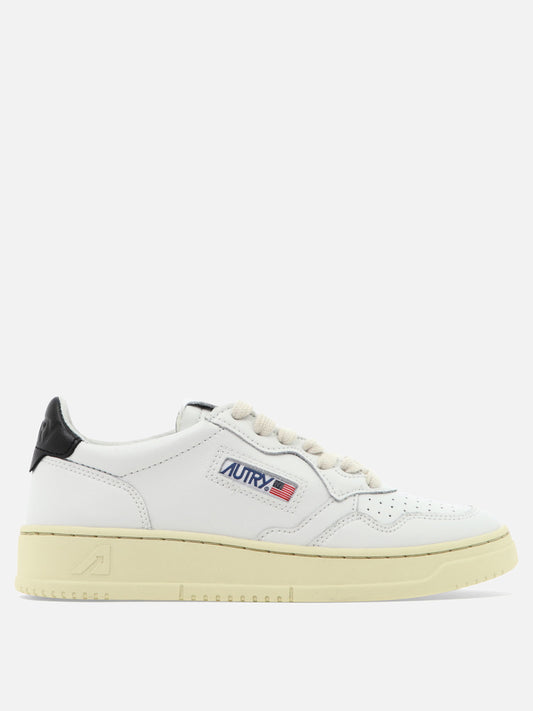 Low top sneakers 100% cow leather - 100% rubber  White - Autry Women | PDP | VIETTI Online Store 
