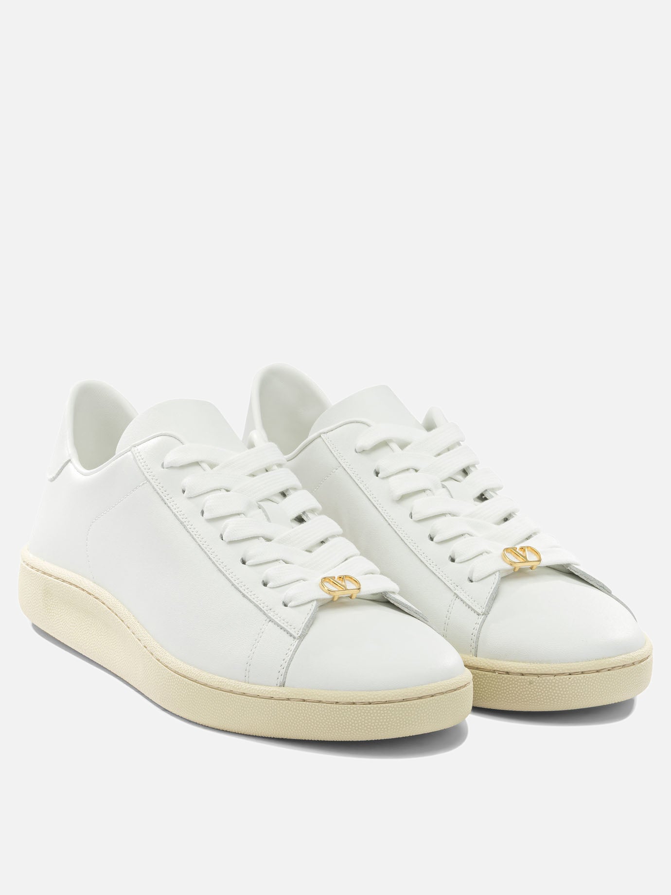 Low top sneakers 100% calf leather - 100% rubber  White - Valentino Garavani Men | PDP | VIETTI Online Store | Zoom-Modal_2
