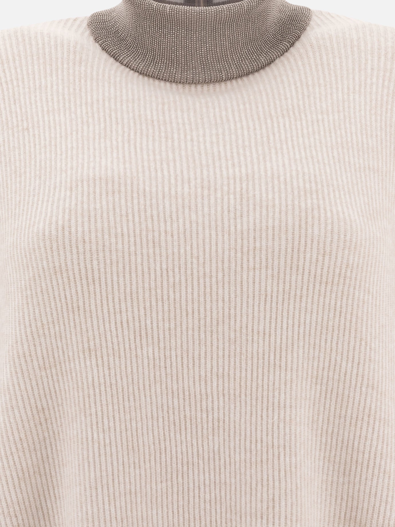 Cashmere sweater with precious ribbed collar