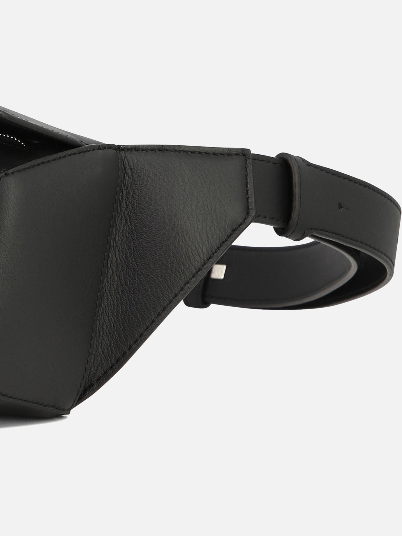 Bumbags 100% leather  Black - Loewe Men | PDP | VIETTI Online Store | Zoom-Modal_4
