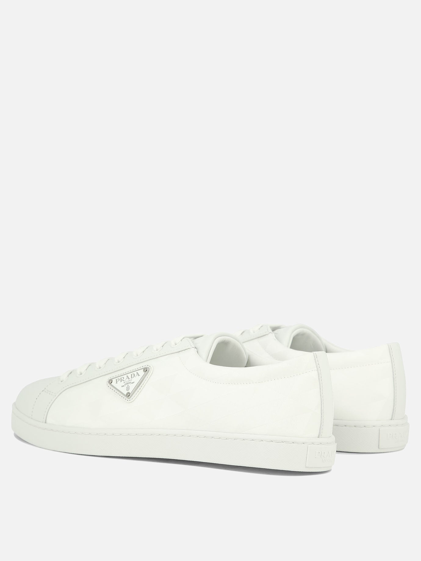 Sneakers in pelle e Re-Nylon