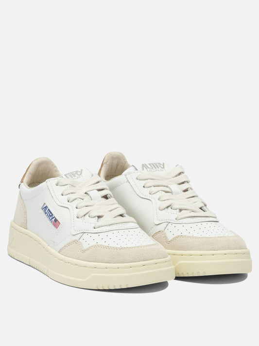 Sneaker basse 100% cow leather - 100% rubber  Bianco - Autry Donna | PLP | VIETTI Online Store | 2
