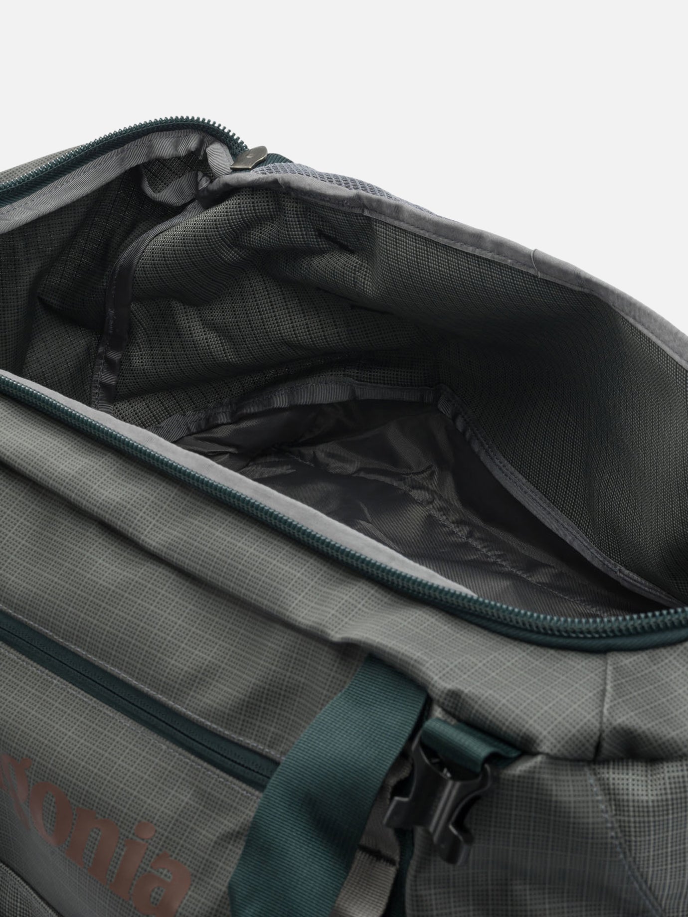Borsoni da viaggio 100% recycled polyester  Grigio - Patagonia Uomo | PDP | VIETTI Online Store | thumbnail_5