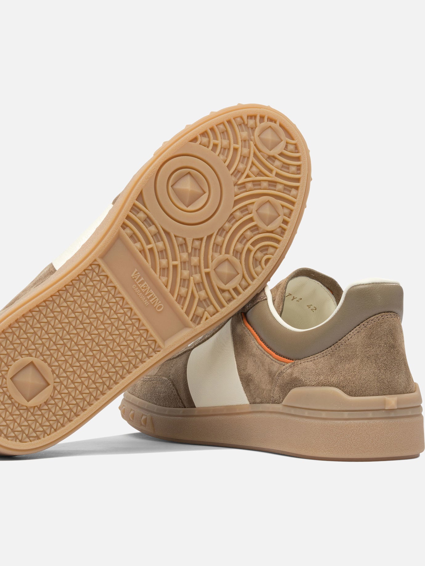 Low top sneakers 100% leather - 100% rubber  Beige - Valentino Garavani Men | PDP | VIETTI Online Store | Zoom-Modal_5
